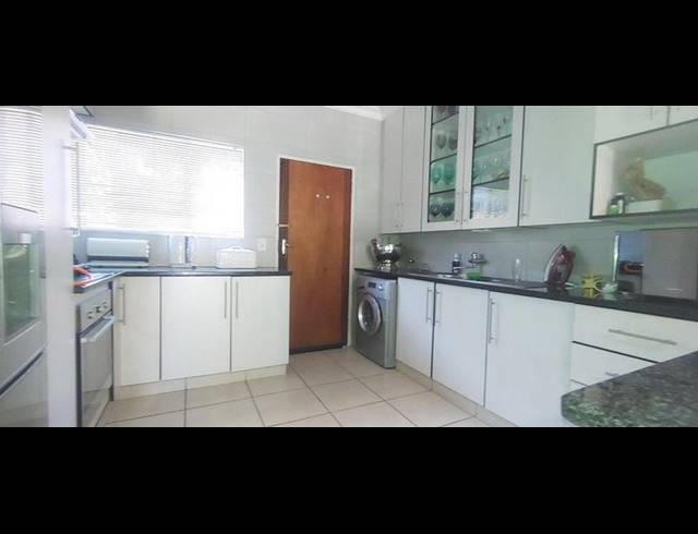 2 BEDROOM APARTMENT FOR SALE IN ALBEMARLE